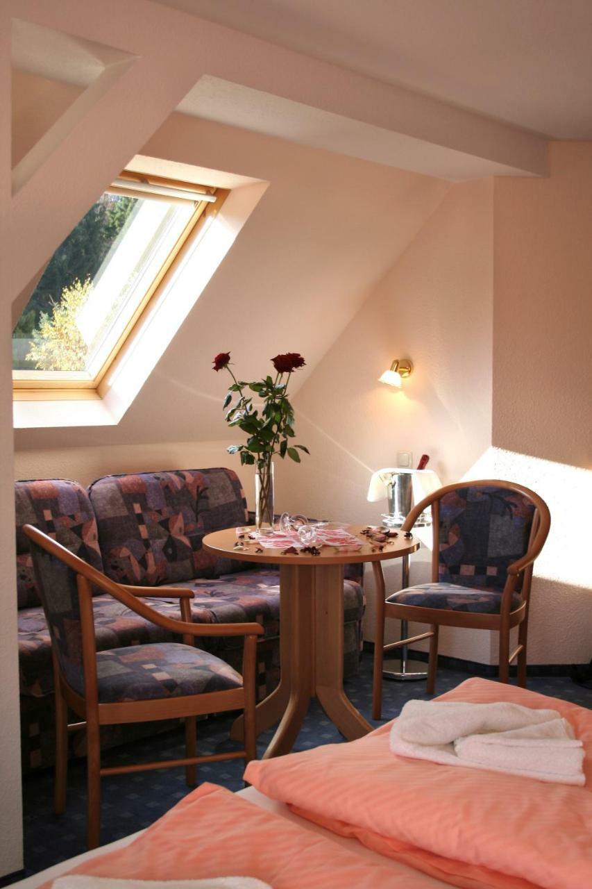 Hotel Vierenstrasse Neudorf  Extérieur photo