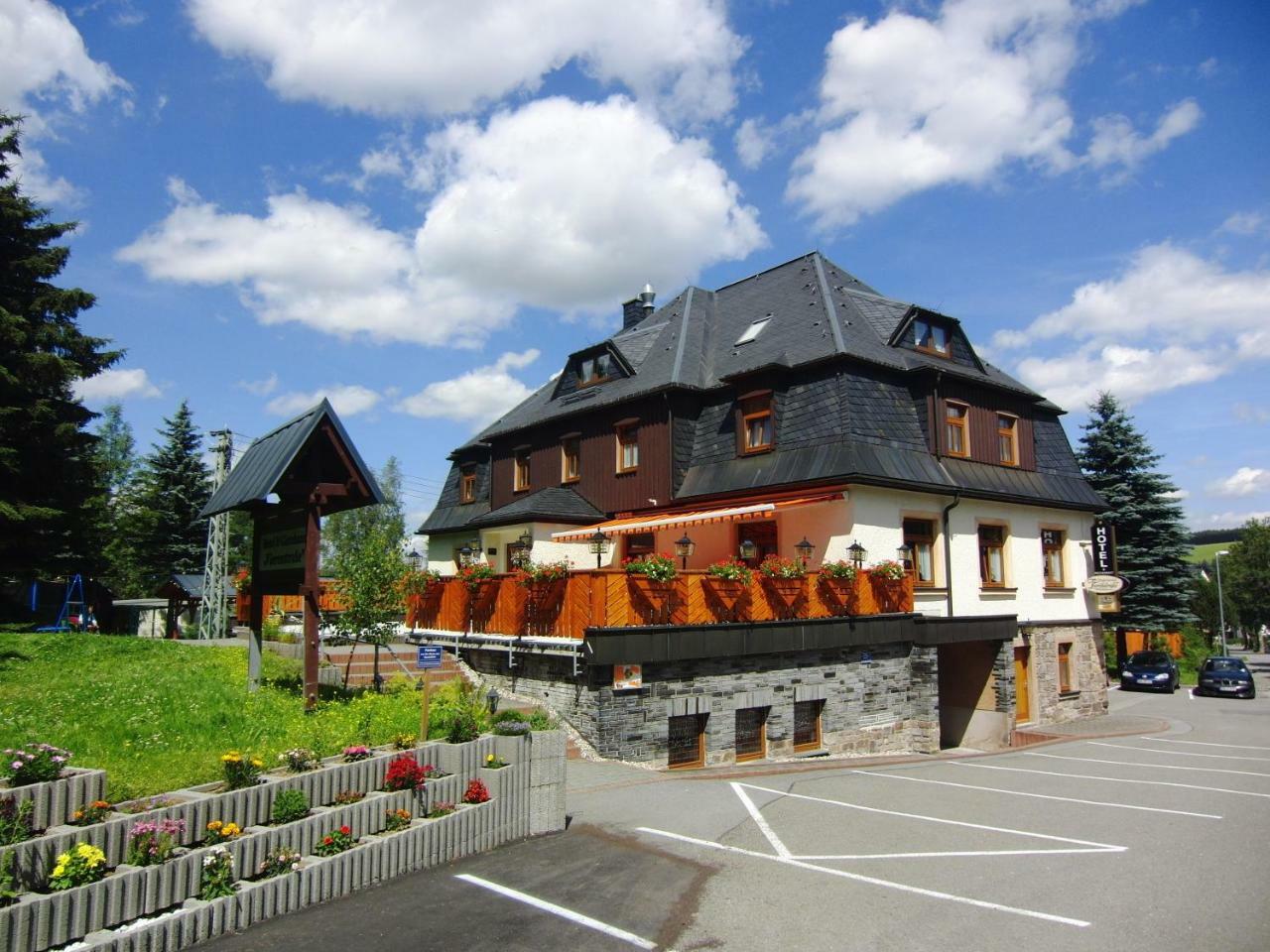 Hotel Vierenstrasse Neudorf  Extérieur photo