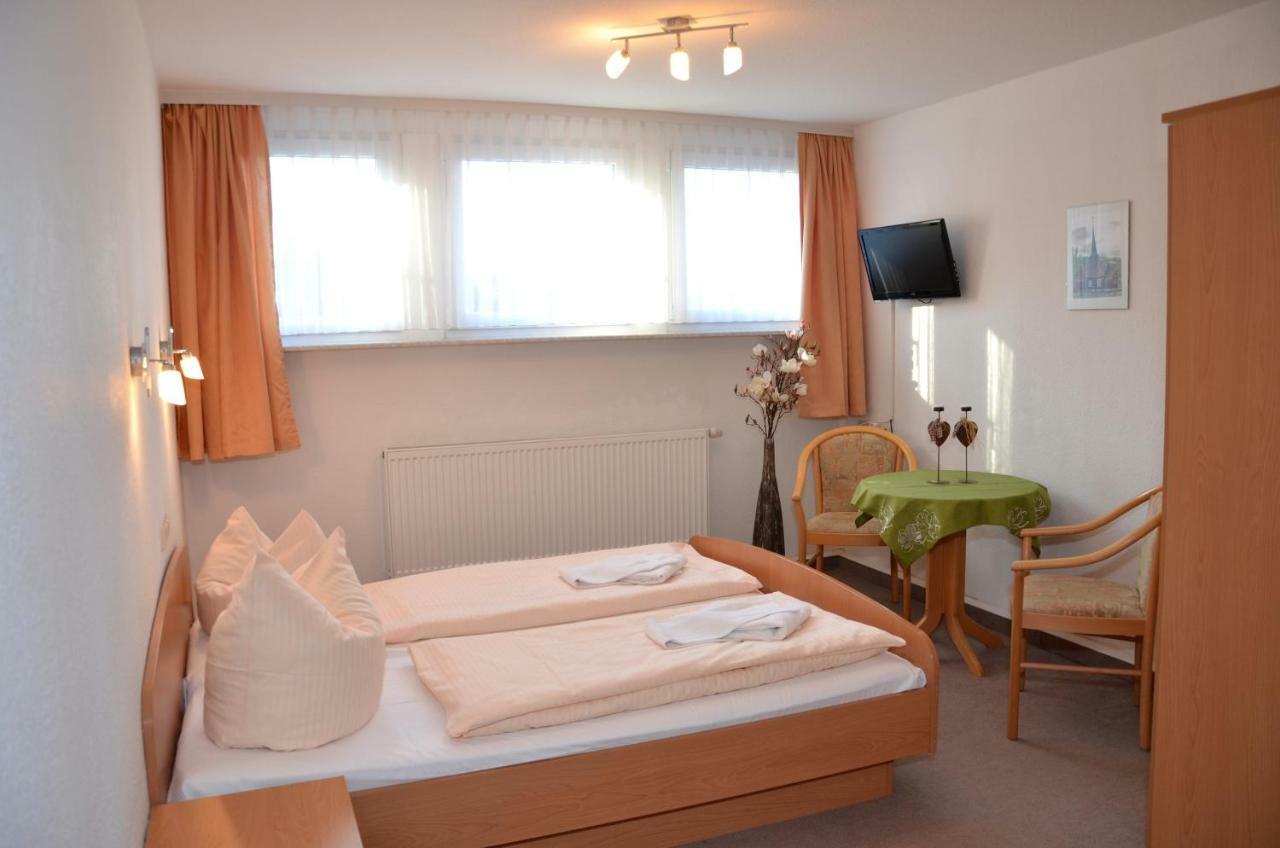 Hotel Vierenstrasse Neudorf  Extérieur photo