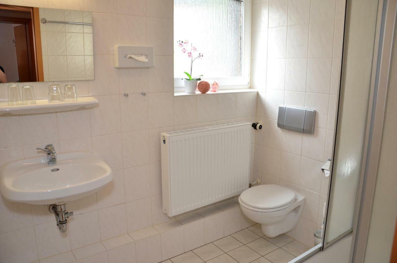 Hotel Vierenstrasse Neudorf  Extérieur photo